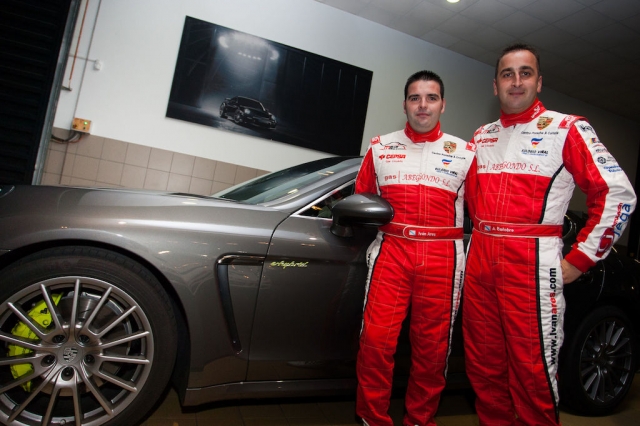 009 exposicion porsche 037